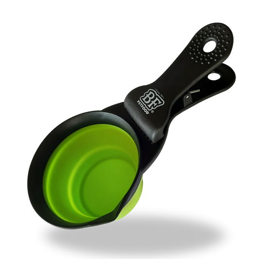 Cuillère doseuse pour biberon avec clip